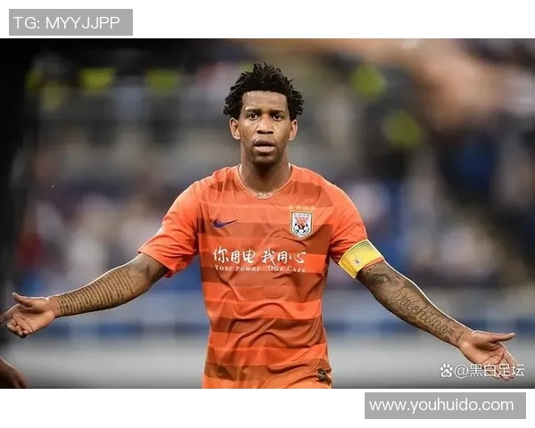 落幕足球明星盘点：那些曾辉煌却已退役的传奇球员们